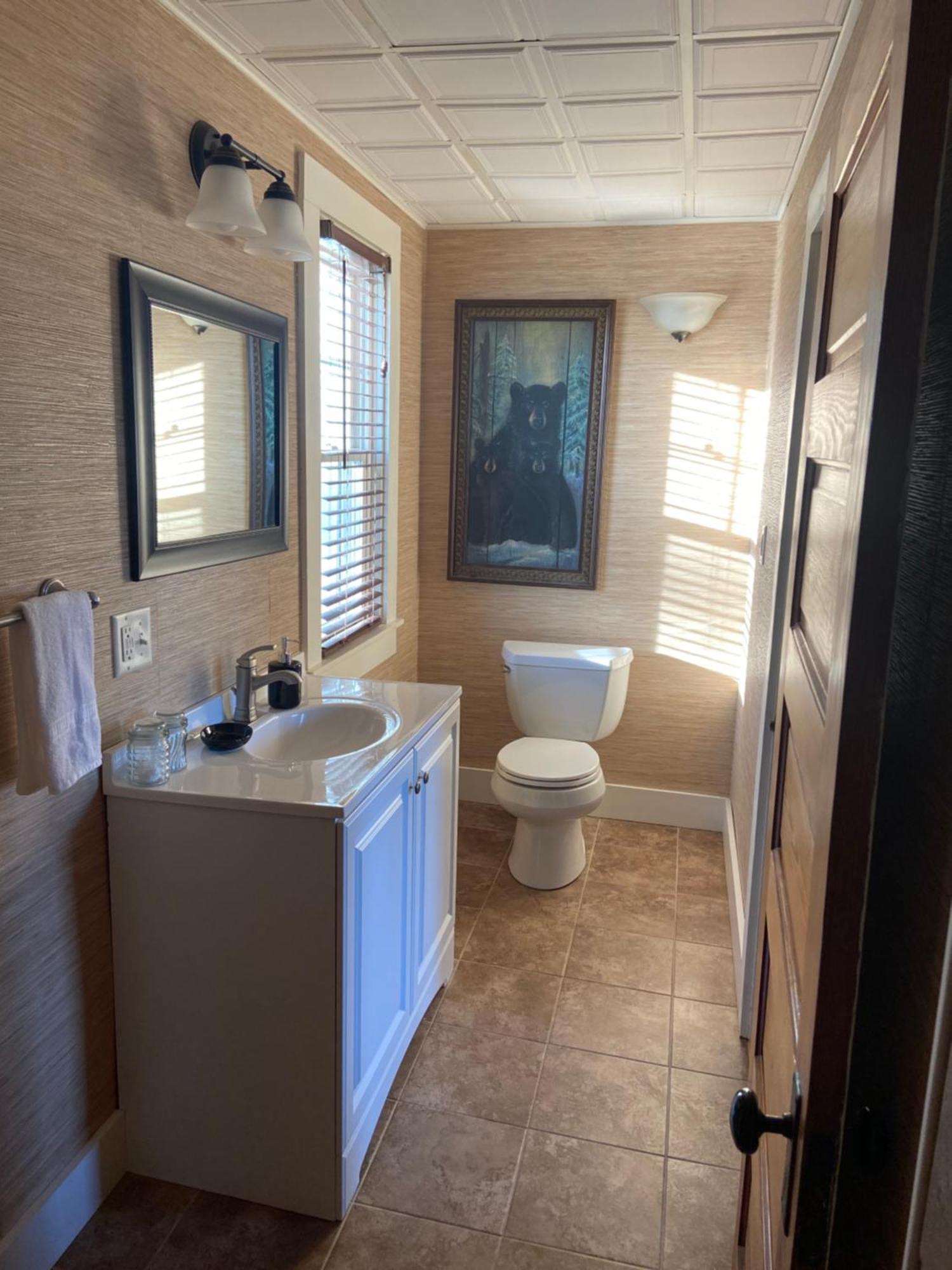 Tavern - Country Suite Newport 外观 照片